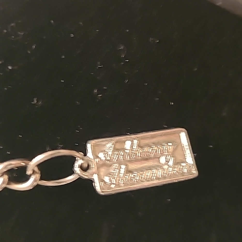 Chunky Silvertone and Pearl Necklace - Picture 2 of 4